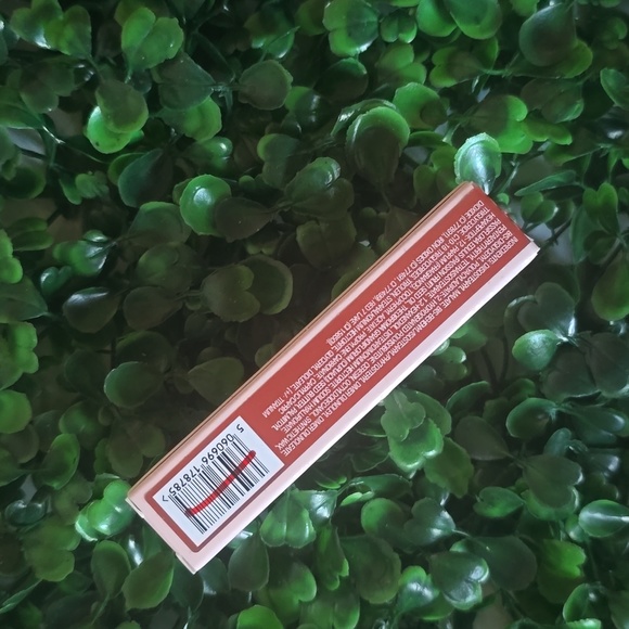 CHARLOTTE TIBURY HYALURONIC HAPPIKISS LIPSTICKS BNIB - Picture 2 of 3